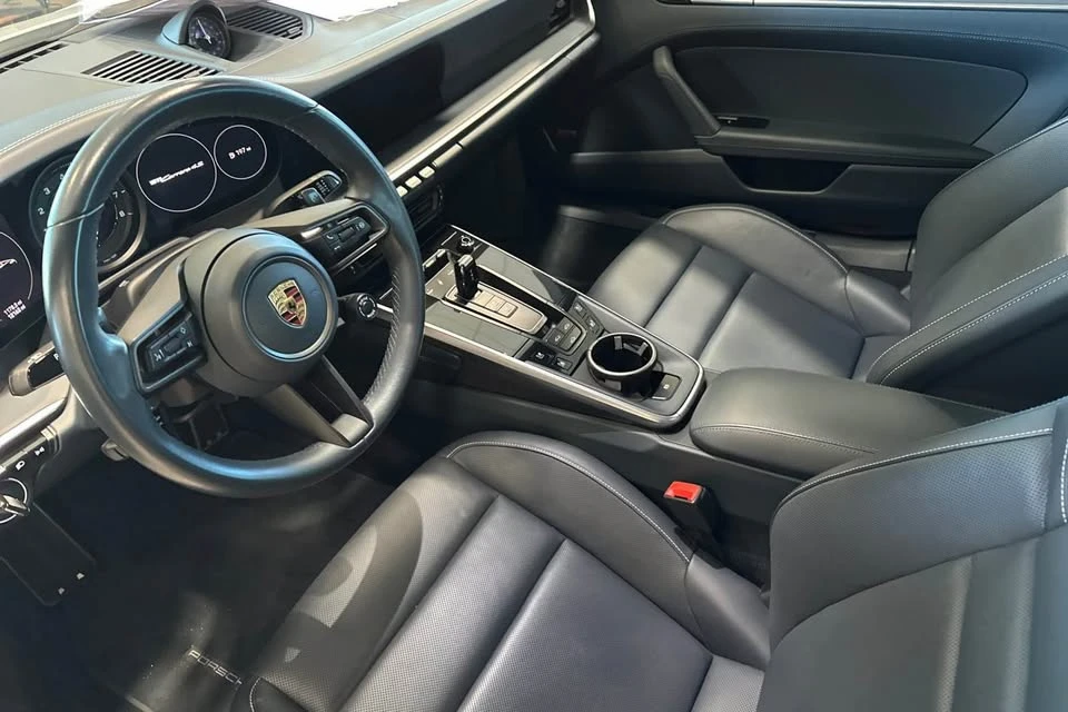 2020 Porsche 992 Carrera - Image 9 of 12
