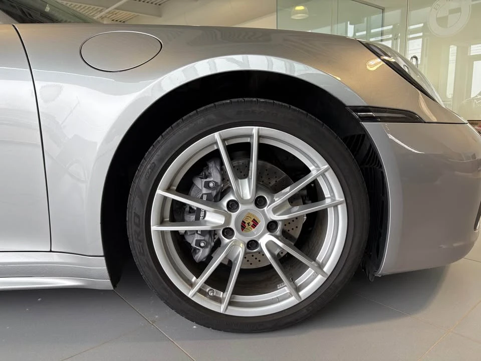 2020 Porsche 992 Carrera - Image 6 of 16