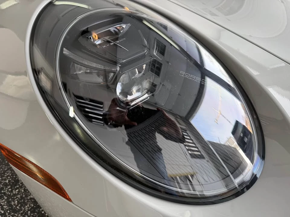 2020 Porsche 992 Carrera 4S - Image 11 of 19