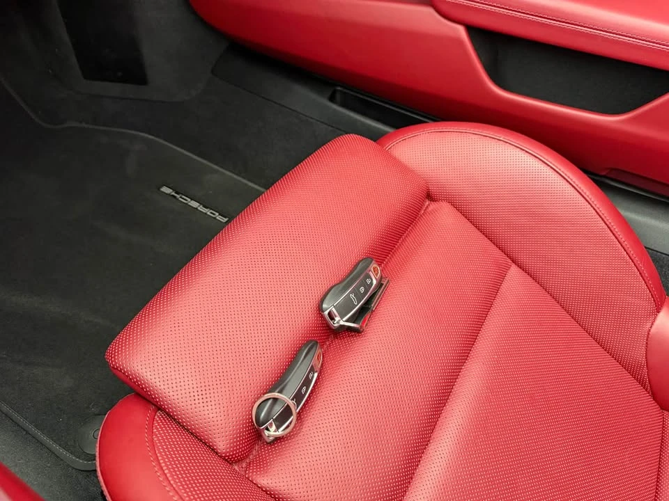 2020 Porsche 992 Carrera 4S - Image 13 of 19