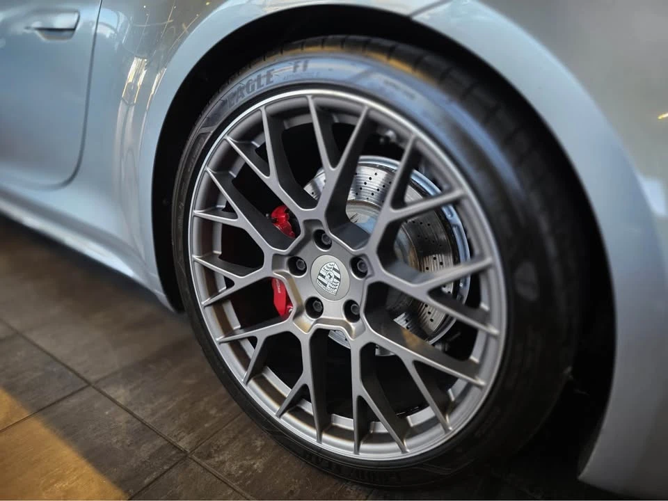 2020 Porsche 992 Carrera 4S - Image 9 of 20
