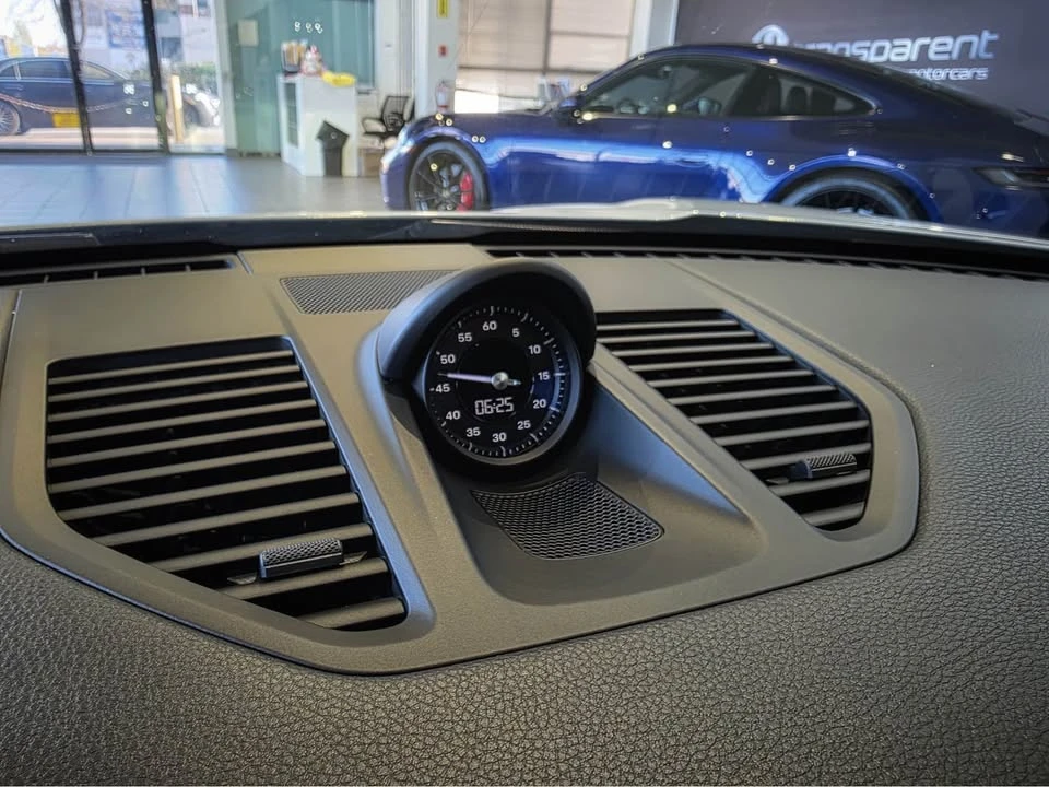 2020 Porsche 992 Carrera 4S - Image 19 of 20