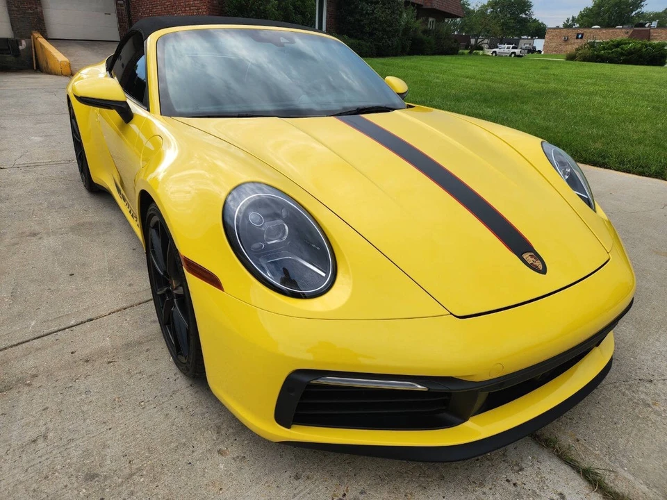2020 Porsche 992 Carrera 4S - Image 9 of 31