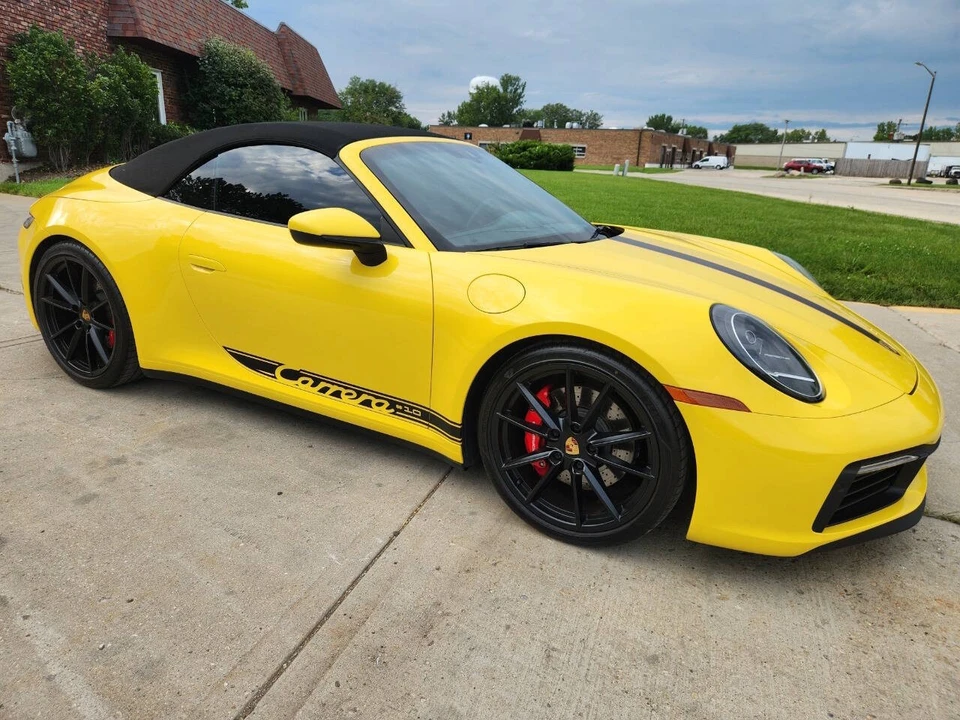 2020 Porsche 992 Carrera 4S - Image 12 of 31