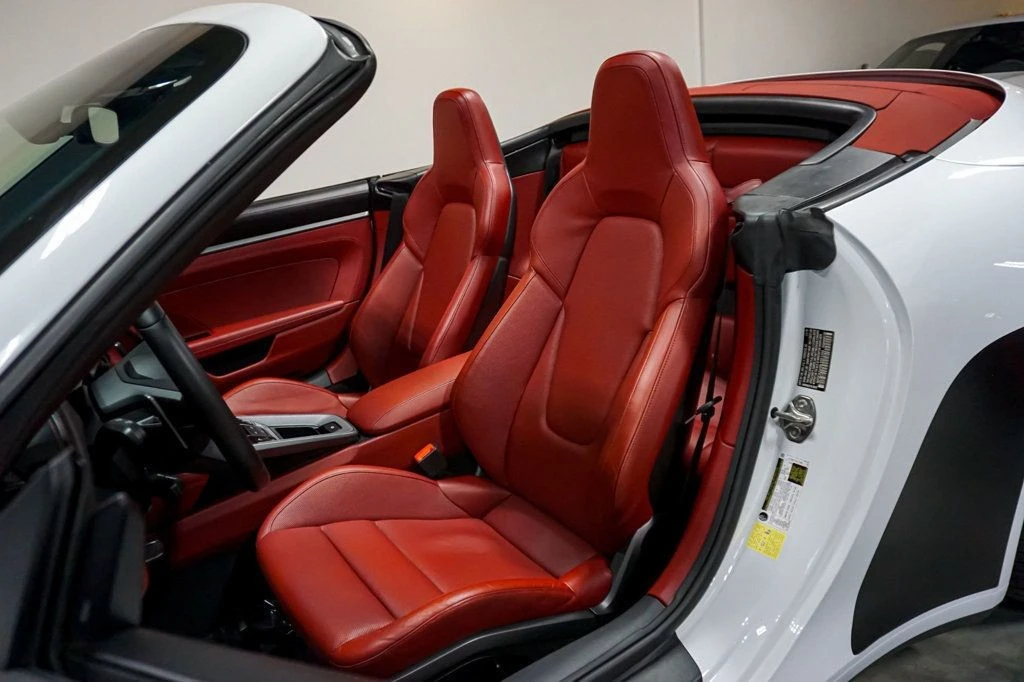 2020 Porsche 992 Carrera - Image 8 of 12