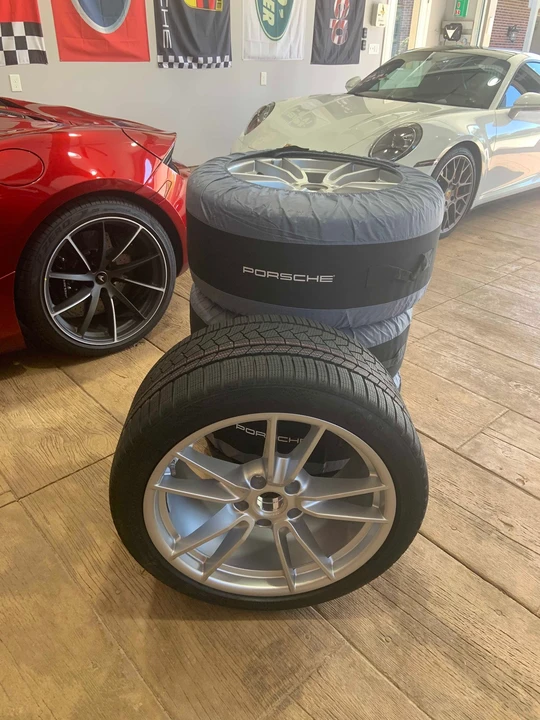 2020 Porsche 992 Carrera 4S - Image 5 of 9