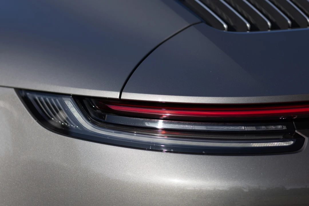 2020 Porsche 992 Carrera 4S - Image 18 of 31
