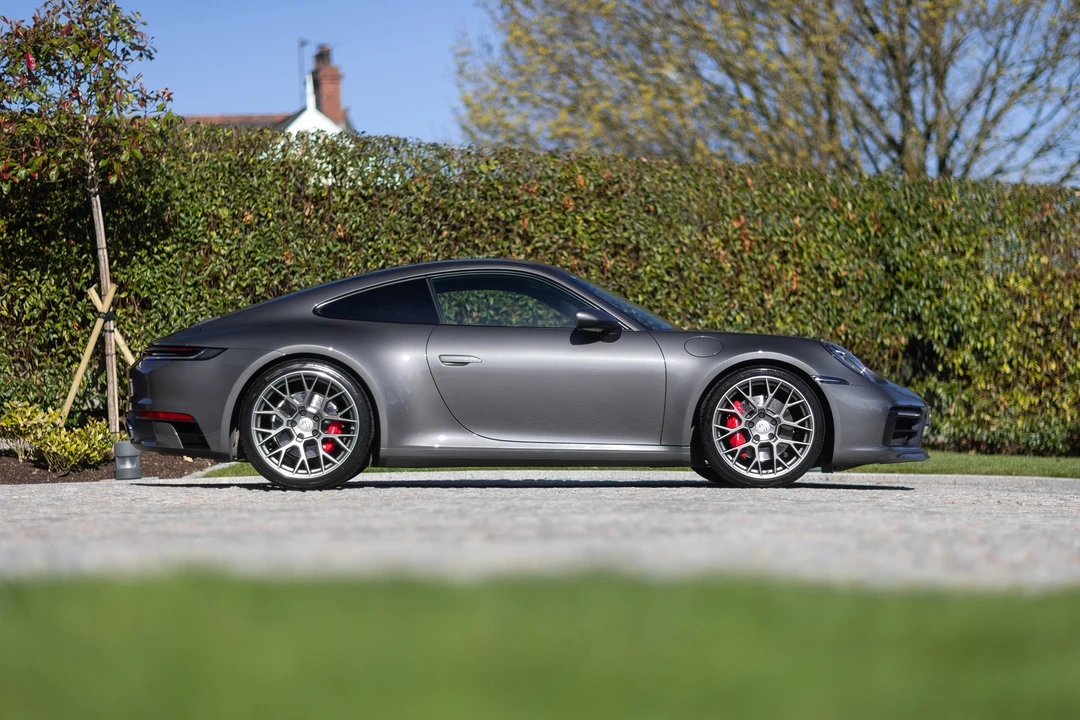 2020 Porsche 992 Carrera 4S - Image 8 of 31