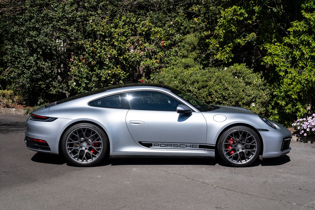 2020 Porsche 992 Carrera S - Image 12 of 31