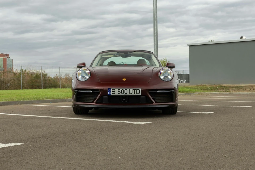 2020 Porsche 992 Targa 4 & 4S - Image 13 of 21