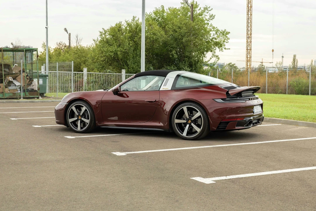 2020 Porsche 992 Targa 4 & 4S - Image 6 of 21