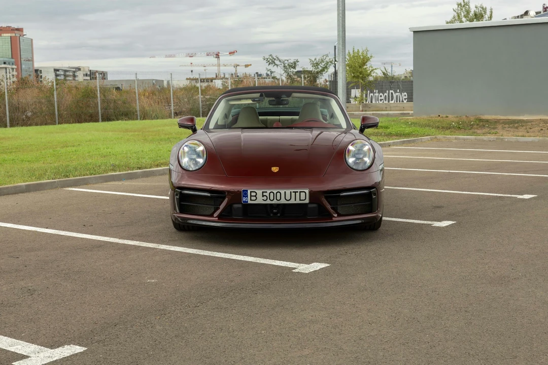 2020 Porsche 992 Targa 4 & 4S - Image 2 of 21