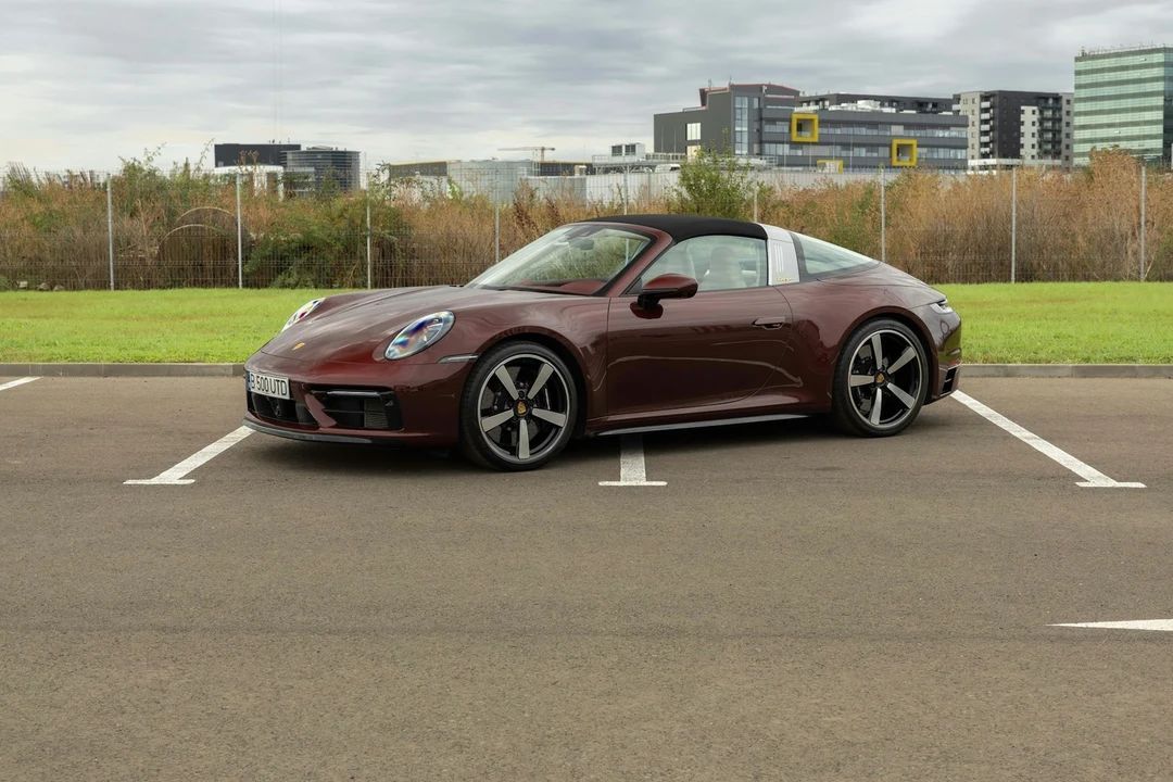2020 Porsche 992 Targa 4 & 4S - Image 10 of 21