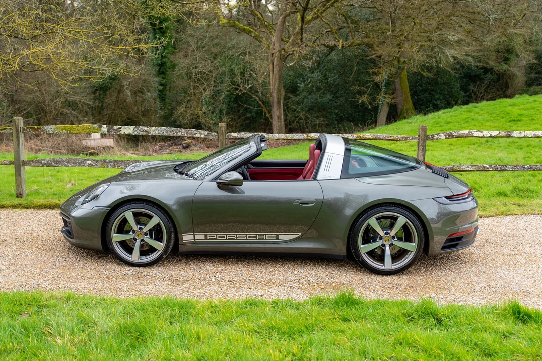 2020 Porsche 992 Carrera S - Image 12 of 31