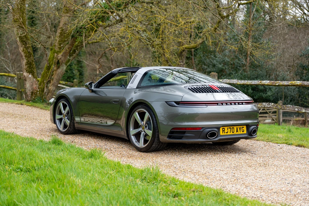 2020 Porsche 992 Carrera S - Image 13 of 31