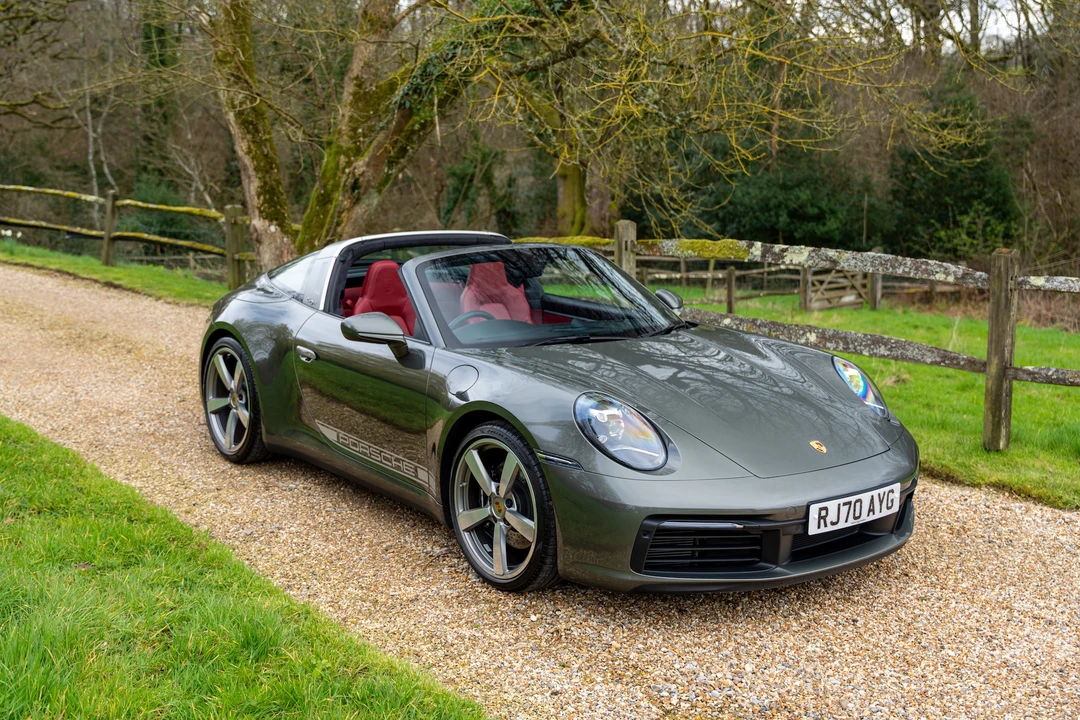 2020 Porsche 992 Carrera S - Image 9 of 31