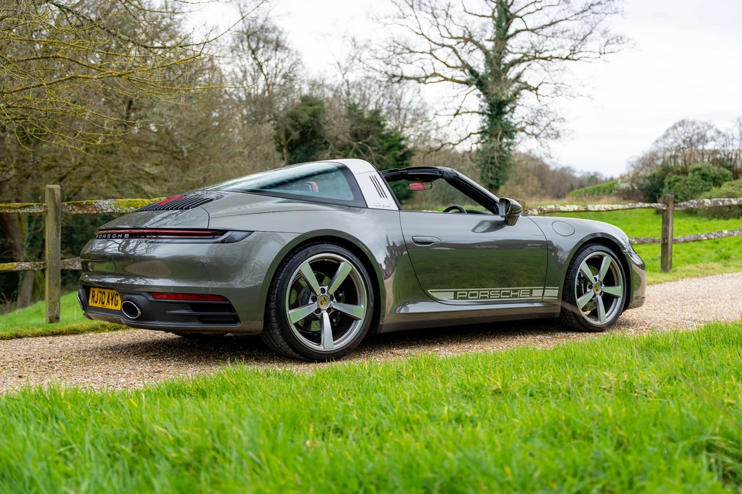 2020 Porsche 992 Carrera S - Image 7 of 31