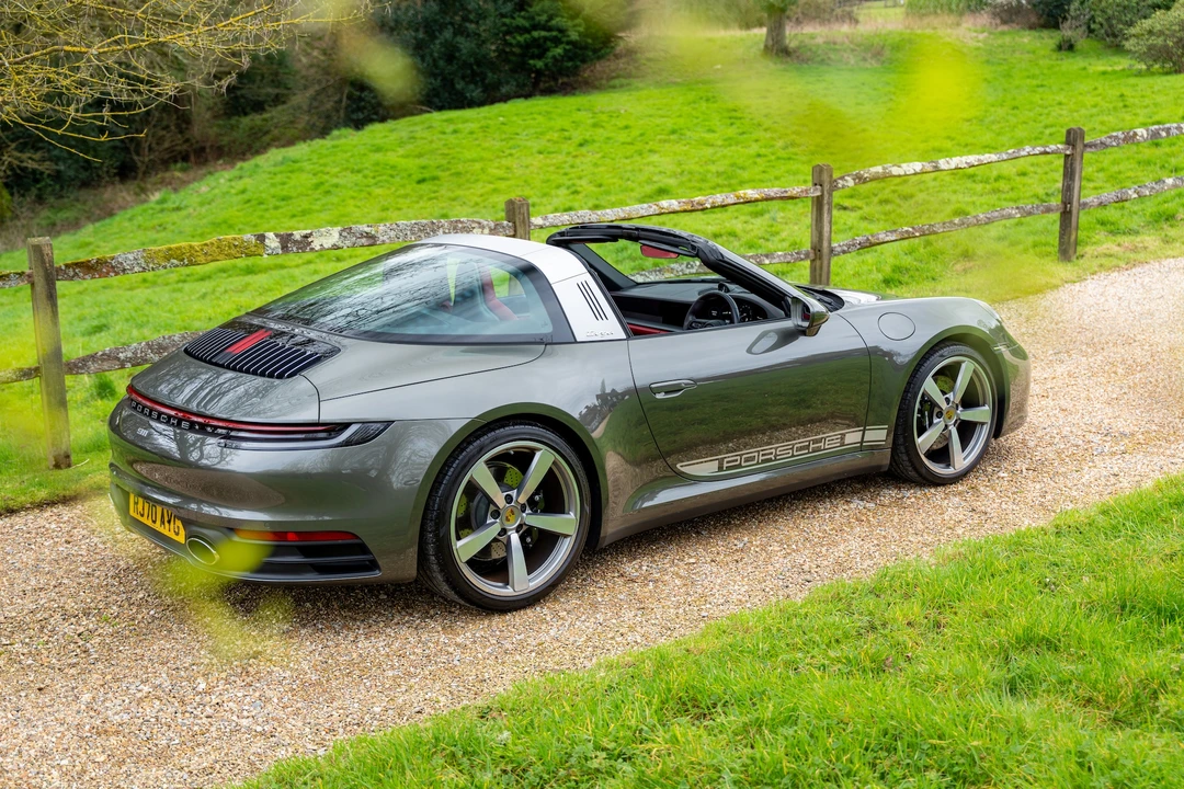 2020 Porsche 992 Carrera S - Image 8 of 31