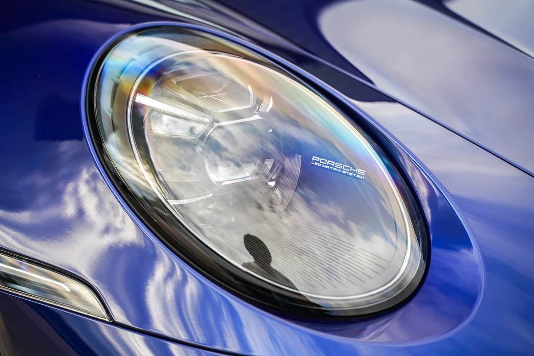 2020 Porsche 992 Carrera - Image 15 of 31