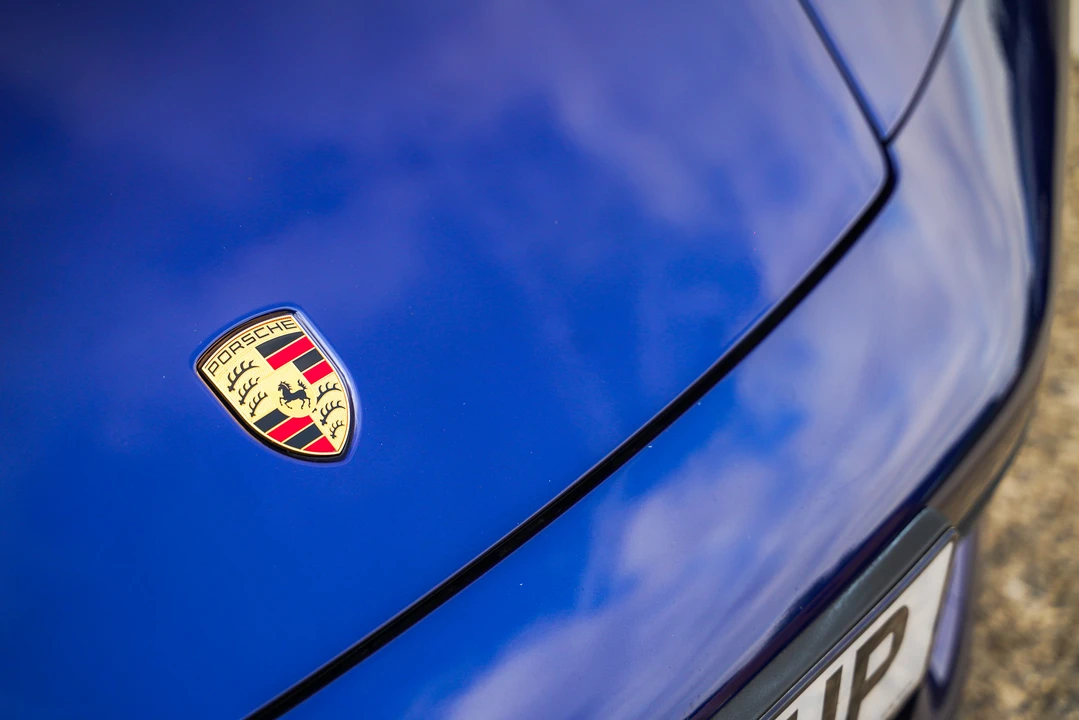2020 Porsche 992 Carrera - Image 16 of 31