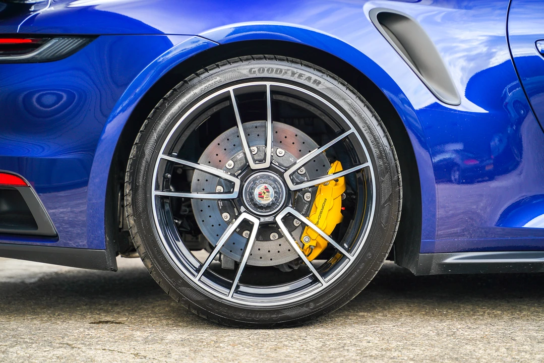 2020 Porsche 992 Carrera - Image 26 of 31
