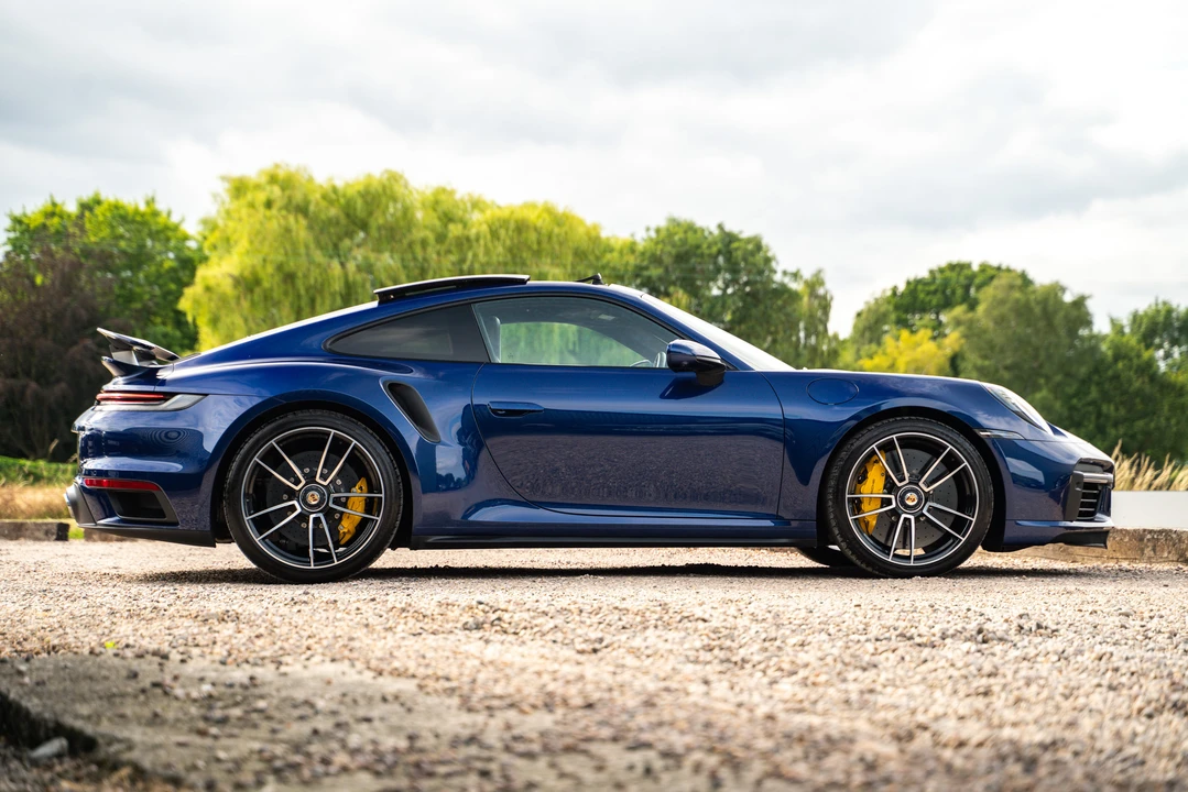 2020 Porsche 992 Carrera - Image 4 of 31