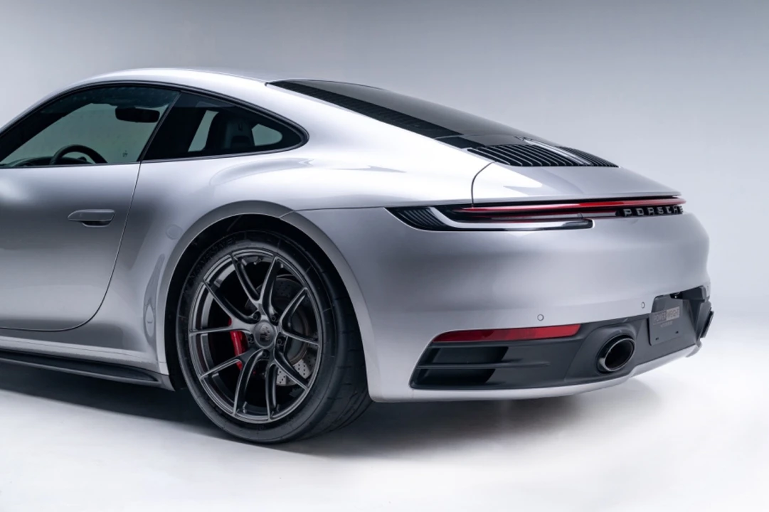2020 Porsche 992 Carrera 4S - Image 11 of 29