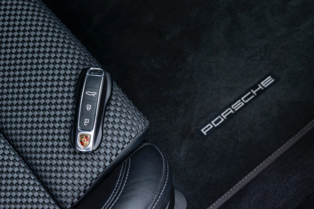 2020 Porsche 992 Carrera 4S - Image 29 of 29