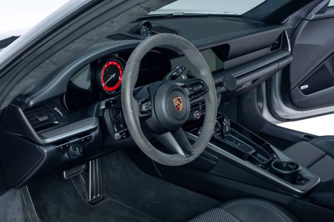 2020 Porsche 992 Carrera 4S - Image 15 of 29