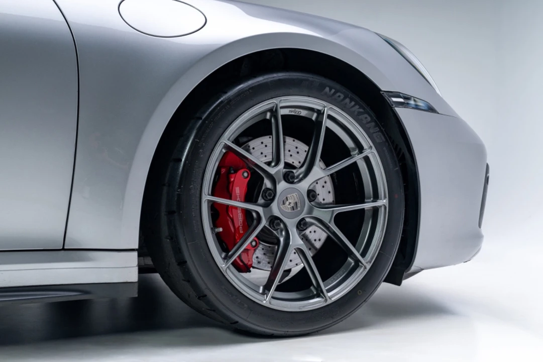 2020 Porsche 992 Carrera 4S - Image 8 of 29