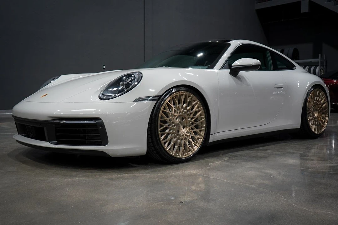 2020 Porsche 992 Carrera - Image 10 of 21