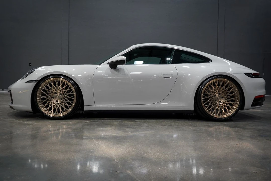 2020 Porsche 992 Carrera - Image 2 of 21