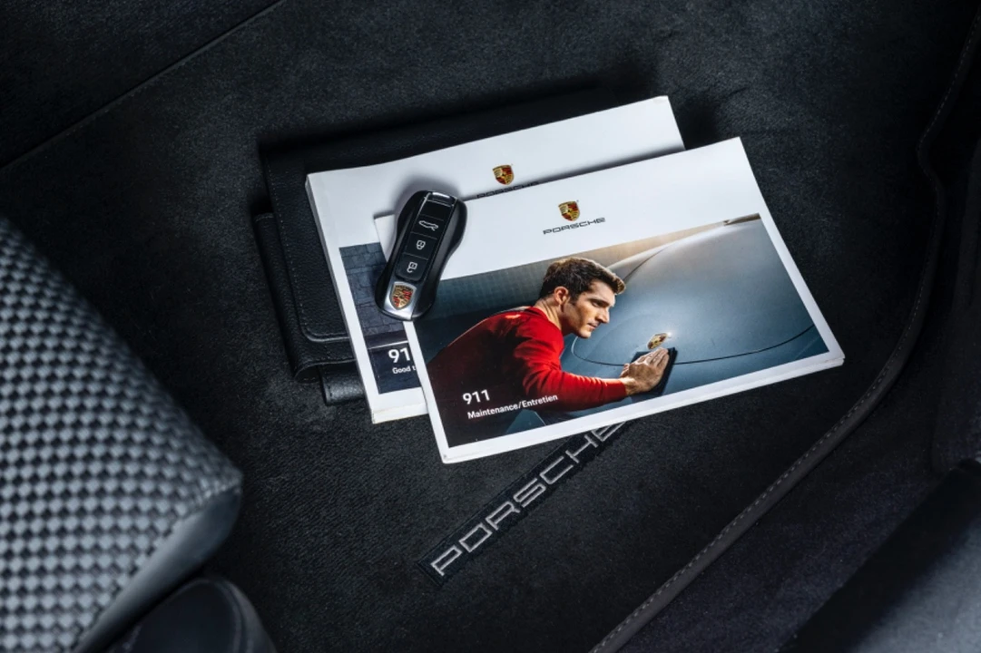 2020 Porsche 992 Carrera 4S - Image 26 of 29