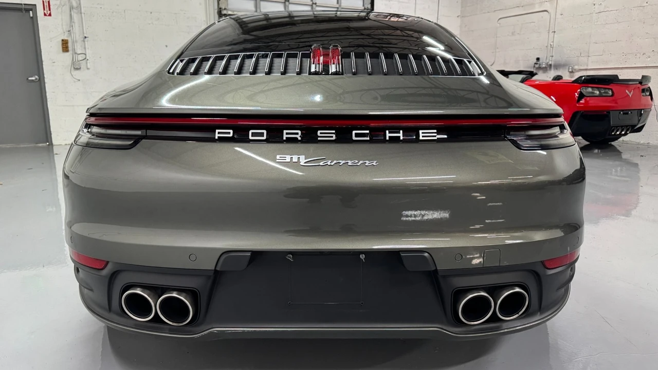2020 Porsche 992 Carrera S - Image 15 of 21