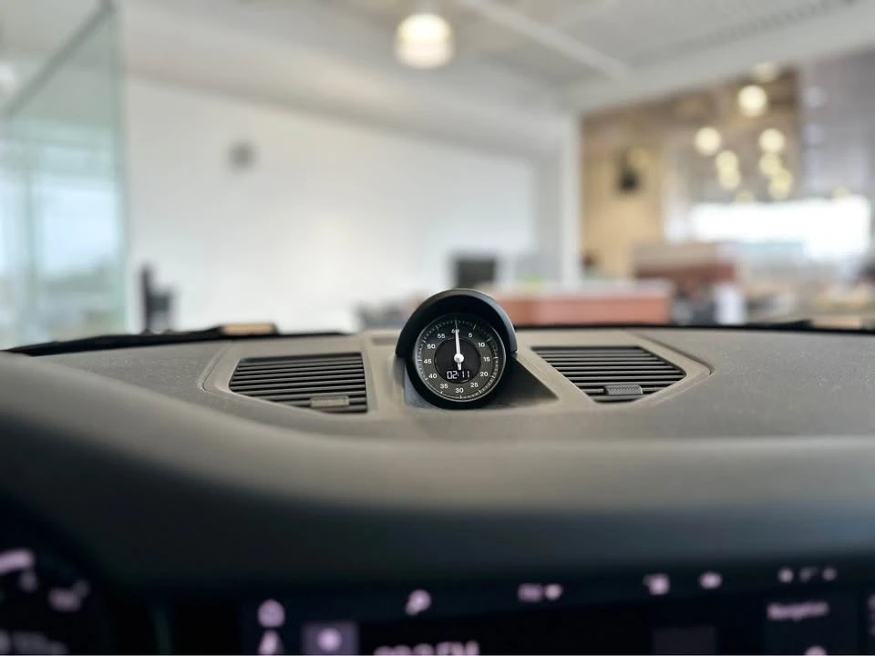 2020 Porsche 992 Carrera - Image 16 of 18