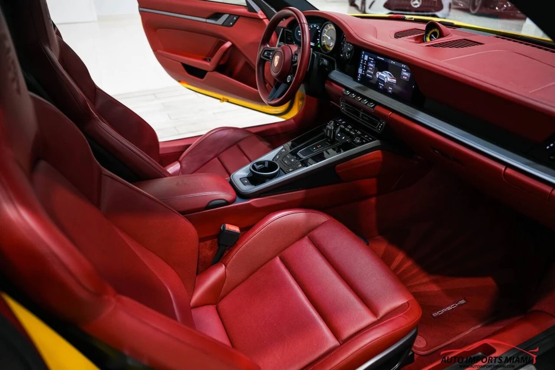 2020 Porsche 992 Carrera - Image 10 of 21