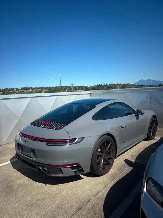 2020 Porsche 992 Carrera 4 - Image 4 of 8