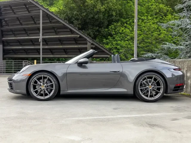 2020 Porsche 992 Carrera 4 - Image 2 of 9