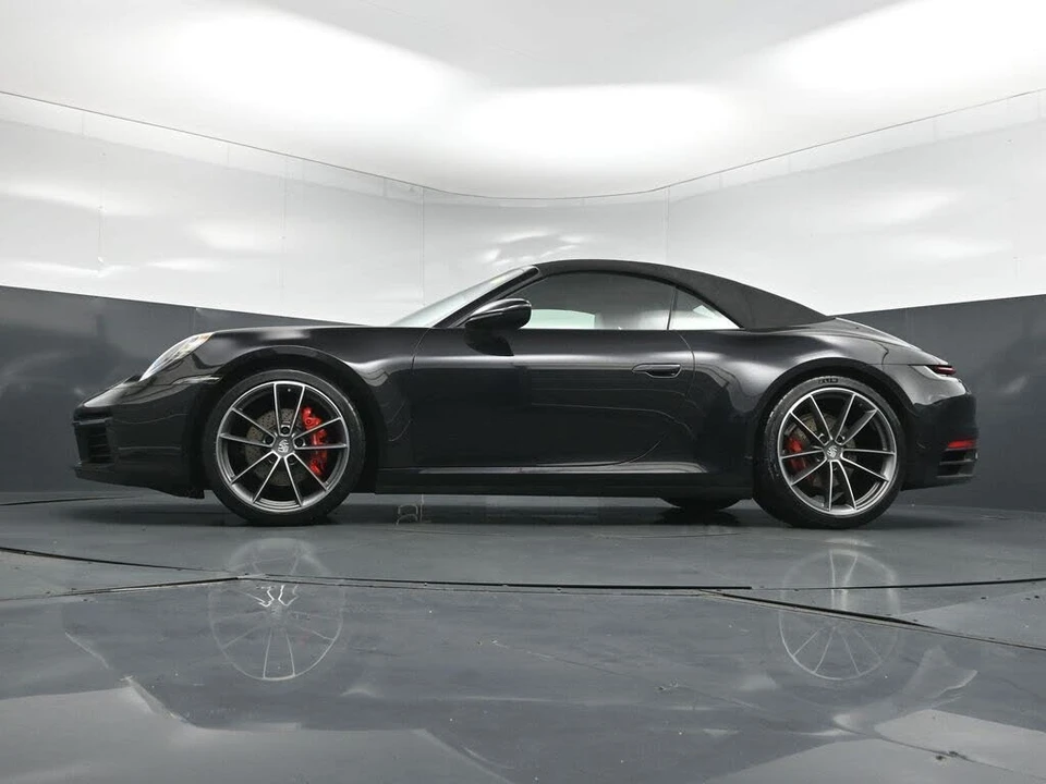 2020 Porsche 992 Carrera 4 - Image 24 of 31