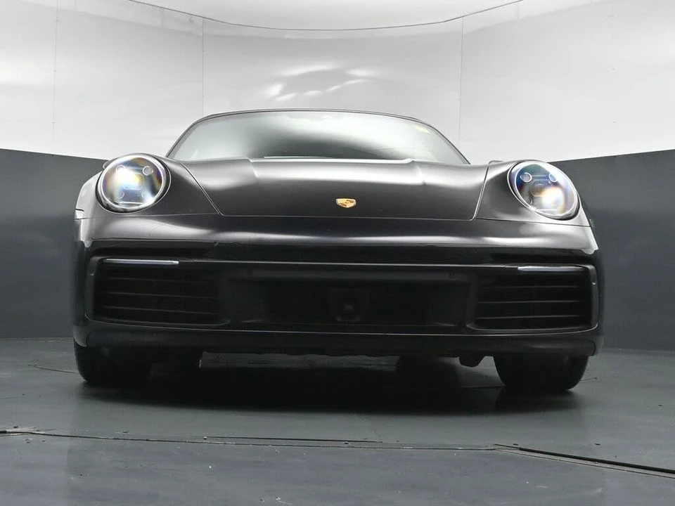2020 Porsche 992 Carrera 4 - Image 30 of 31