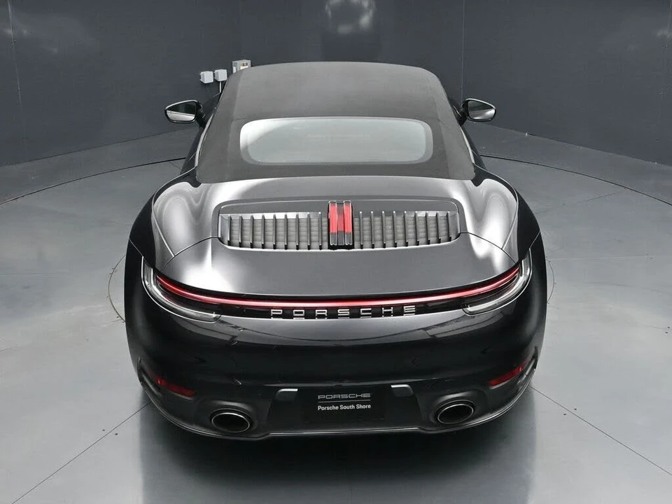 2020 Porsche 992 Carrera 4 - Image 18 of 31