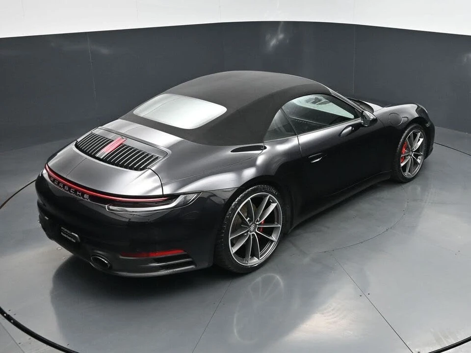 2020 Porsche 992 Carrera 4 - Image 19 of 31