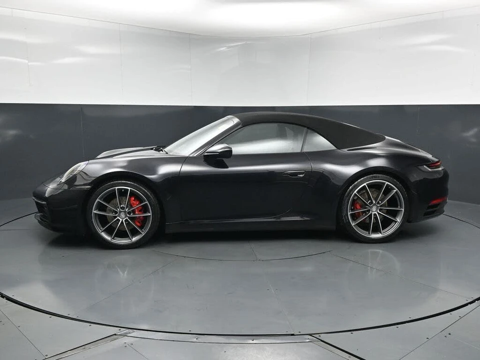 2020 Porsche 992 Carrera 4 - Image 2 of 31