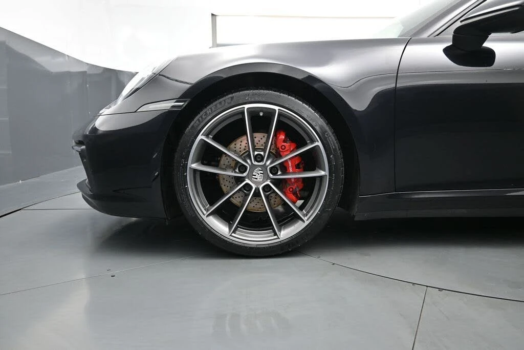 2020 Porsche 992 Carrera 4 - Image 9 of 31