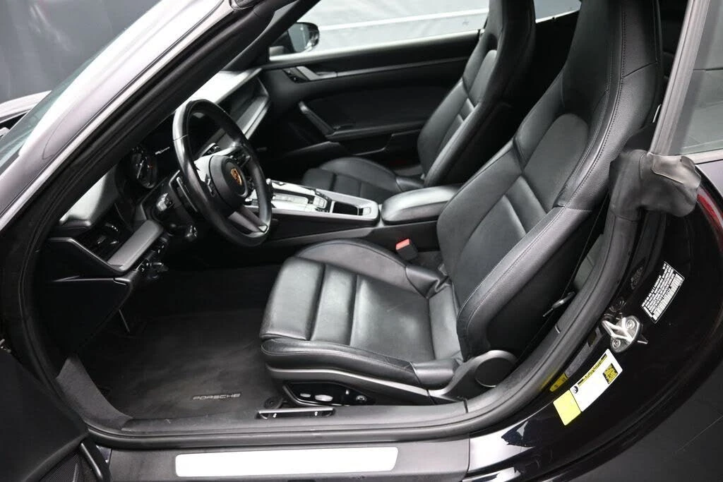 2020 Porsche 992 Carrera 4 - Image 6 of 31