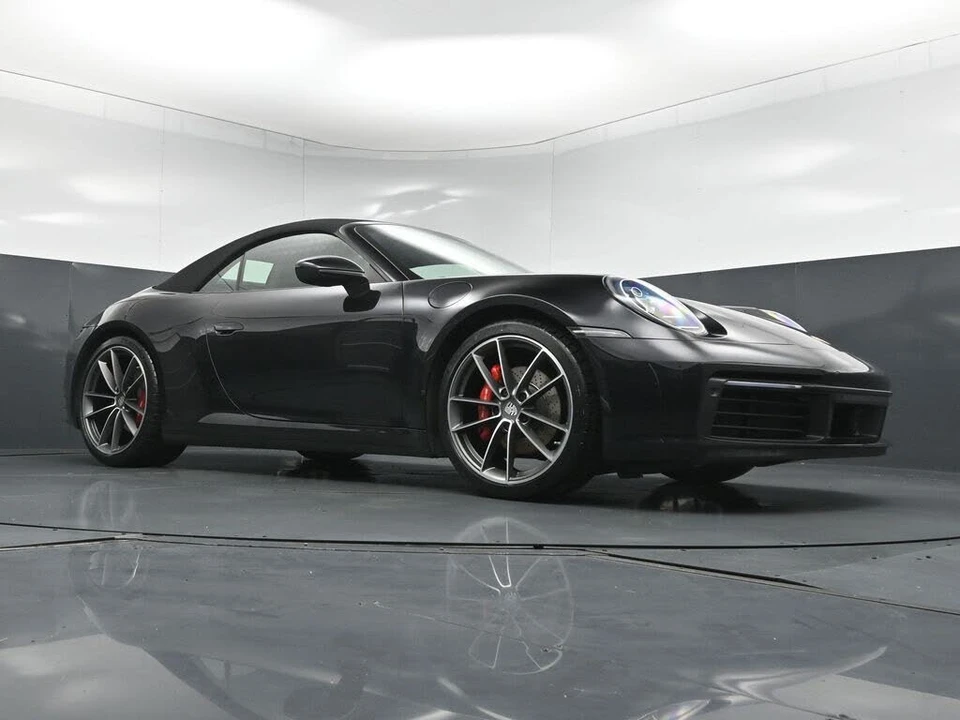 2020 Porsche 992 Carrera 4 - Image 29 of 31