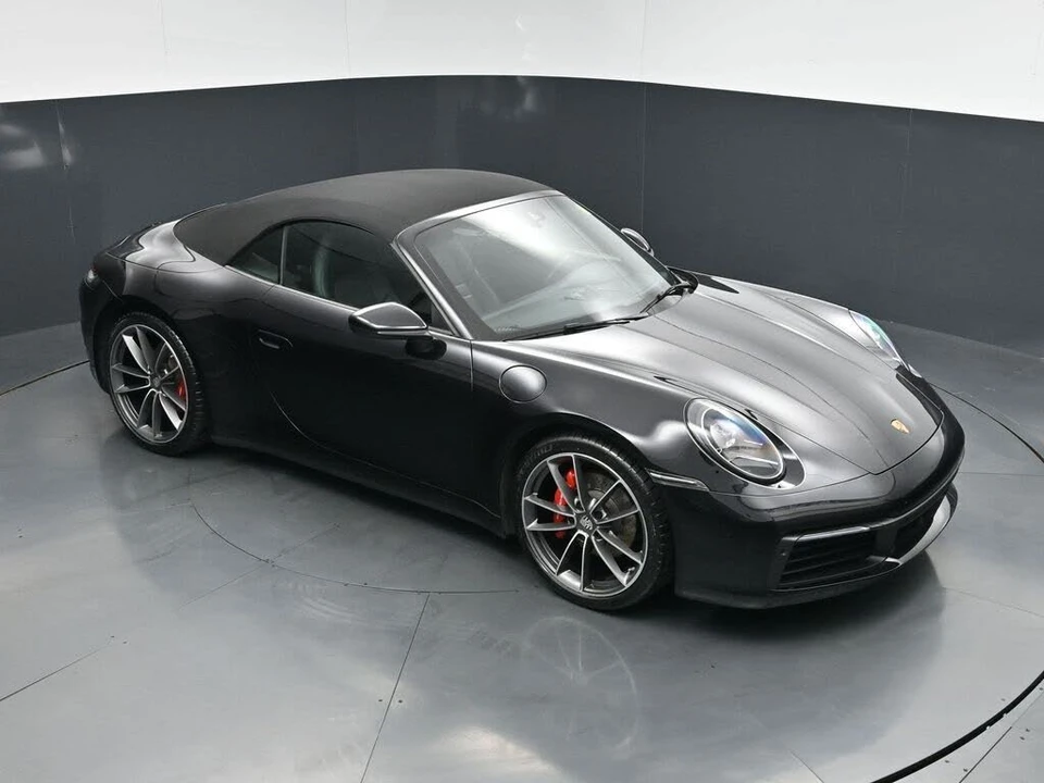 2020 Porsche 992 Carrera 4 - Image 21 of 31