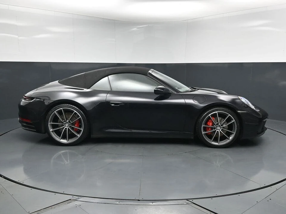 2020 Porsche 992 Carrera 4 - Image 12 of 31
