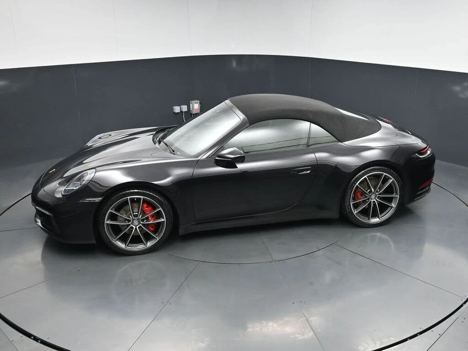2020 Porsche 992 Carrera 4 - Image 16 of 31