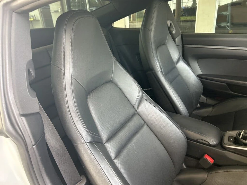 2020 Porsche 992 Carrera 4 - Image 21 of 31